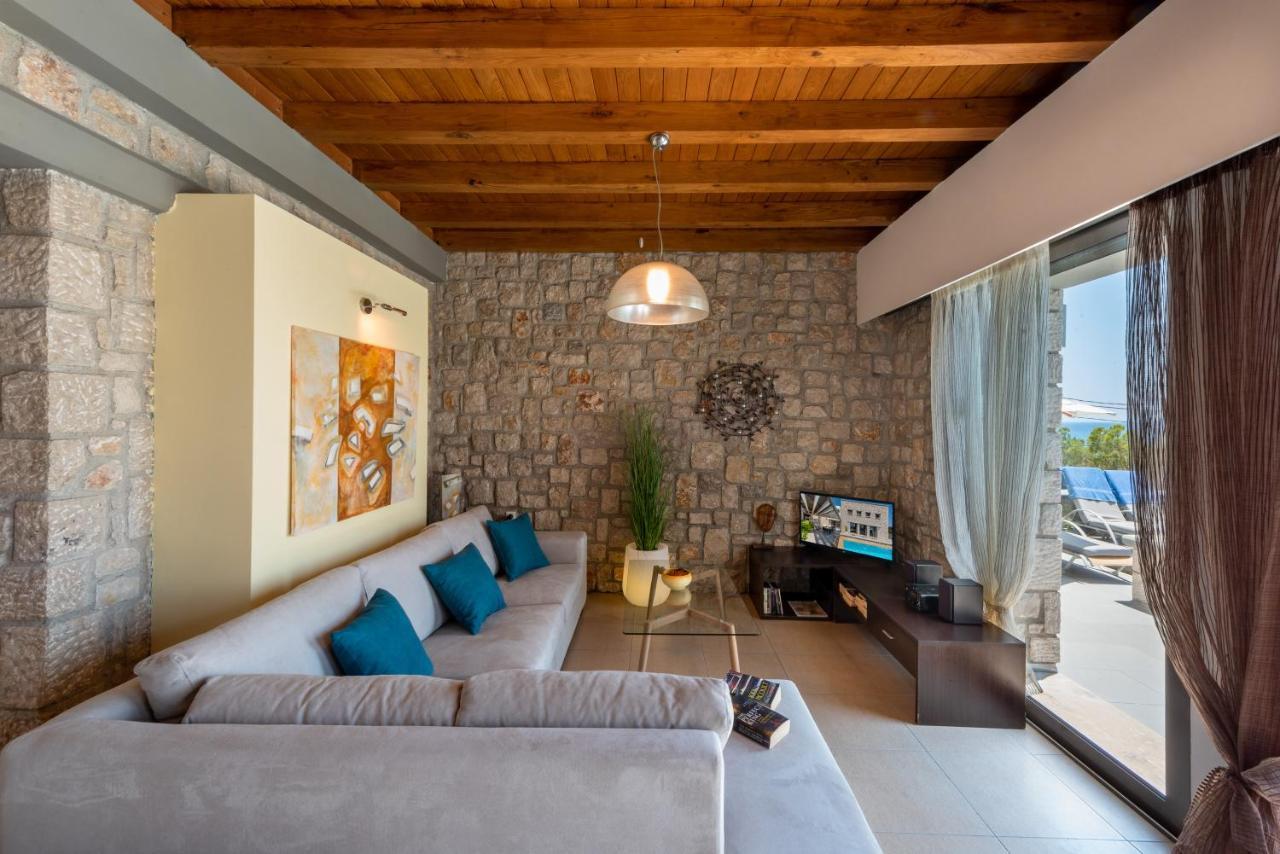 Villa Costamare - Enjoy Lazy Days On The Private Pool-Jacuzzi Pefki  Exterior photo