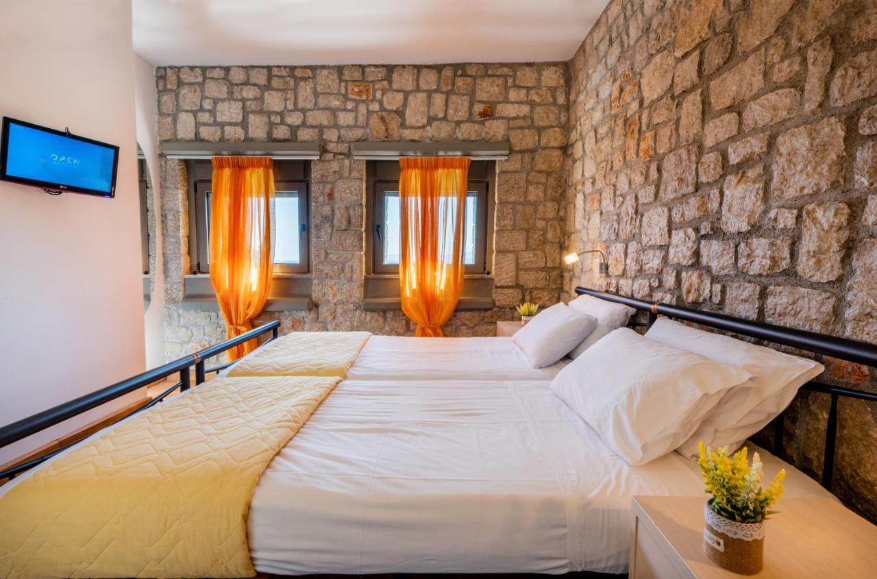 Villa Costamare - Enjoy Lazy Days On The Private Pool-Jacuzzi Pefki  Exterior photo