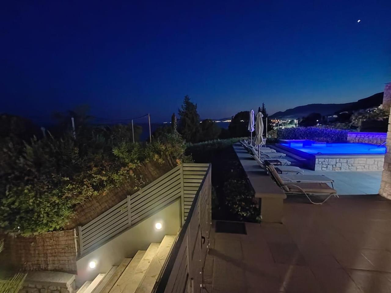 Villa Costamare - Enjoy Lazy Days On The Private Pool-Jacuzzi Pefki  Exterior photo