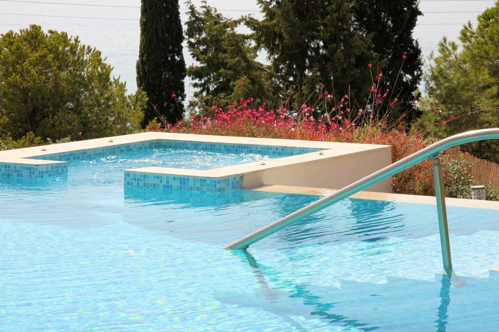 Villa Costamare - Enjoy Lazy Days On The Private Pool-Jacuzzi Pefki  Room photo